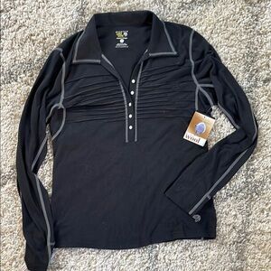 Mountain Hardwear Black Long Sleeve Tee